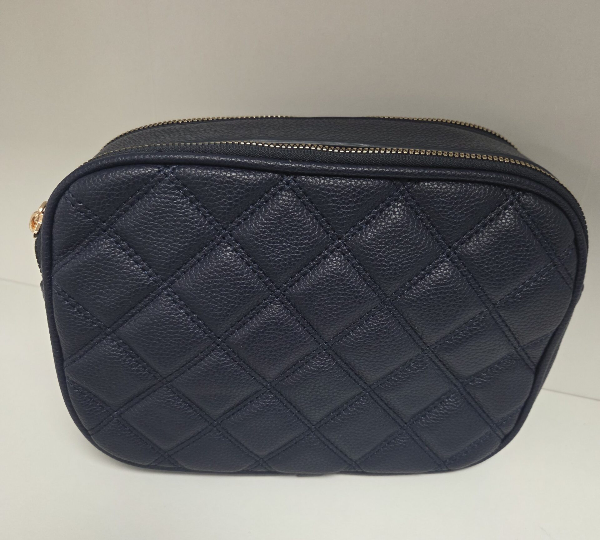 Quilted Style Double Zip Camera Bag - Image 3