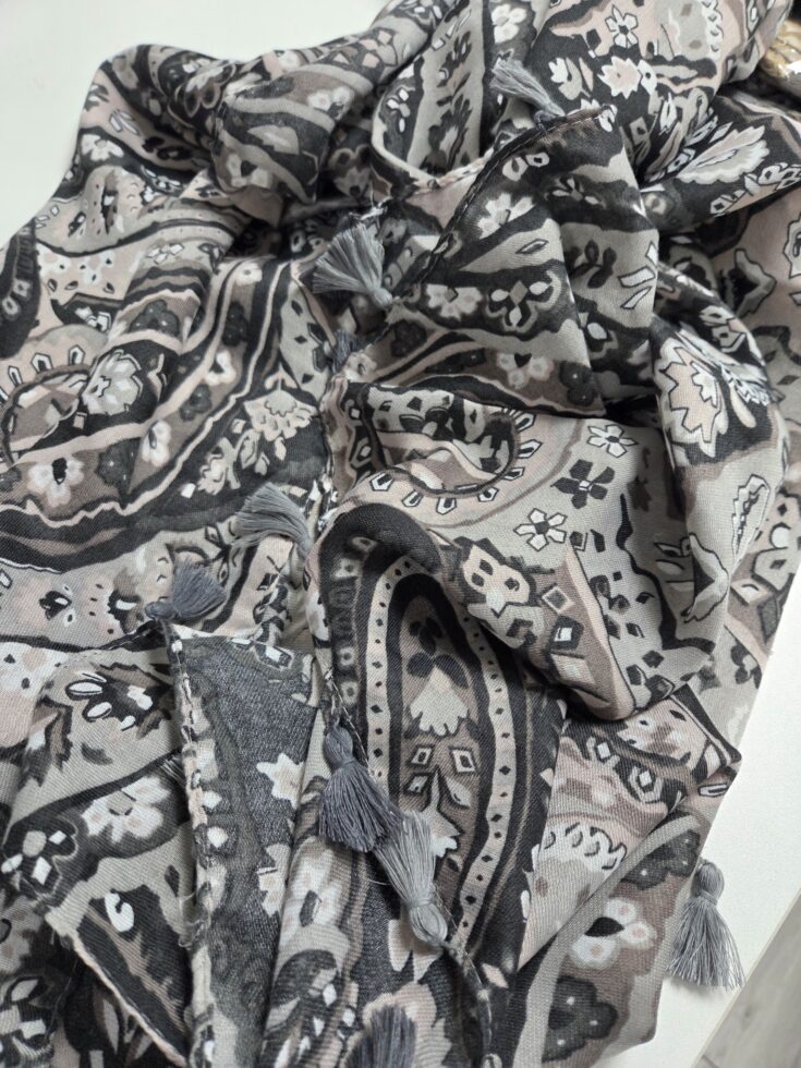 Paisley Print Tassel Scarf - Image 6