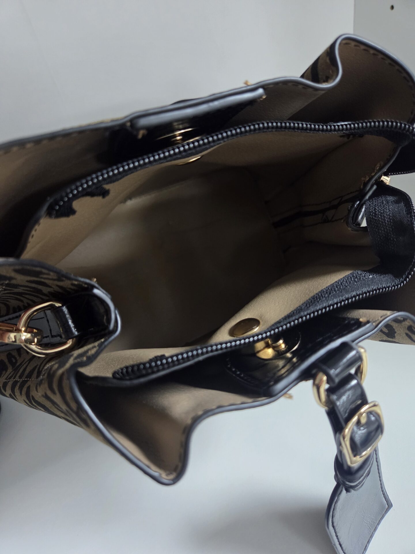 Mini Leopard Lottie - Image 8