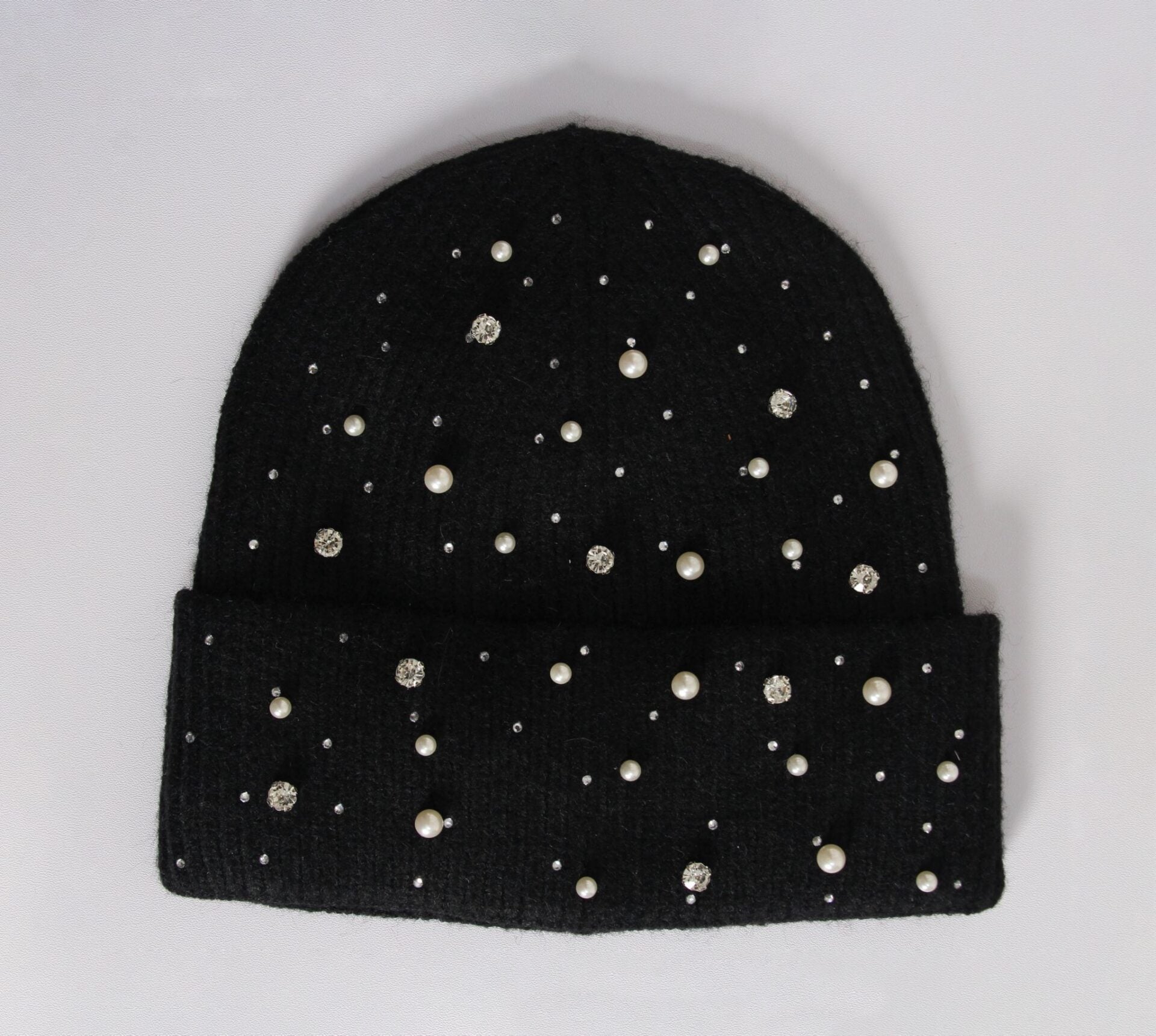Pearl & Sparkle Winter Beanie - Image 3
