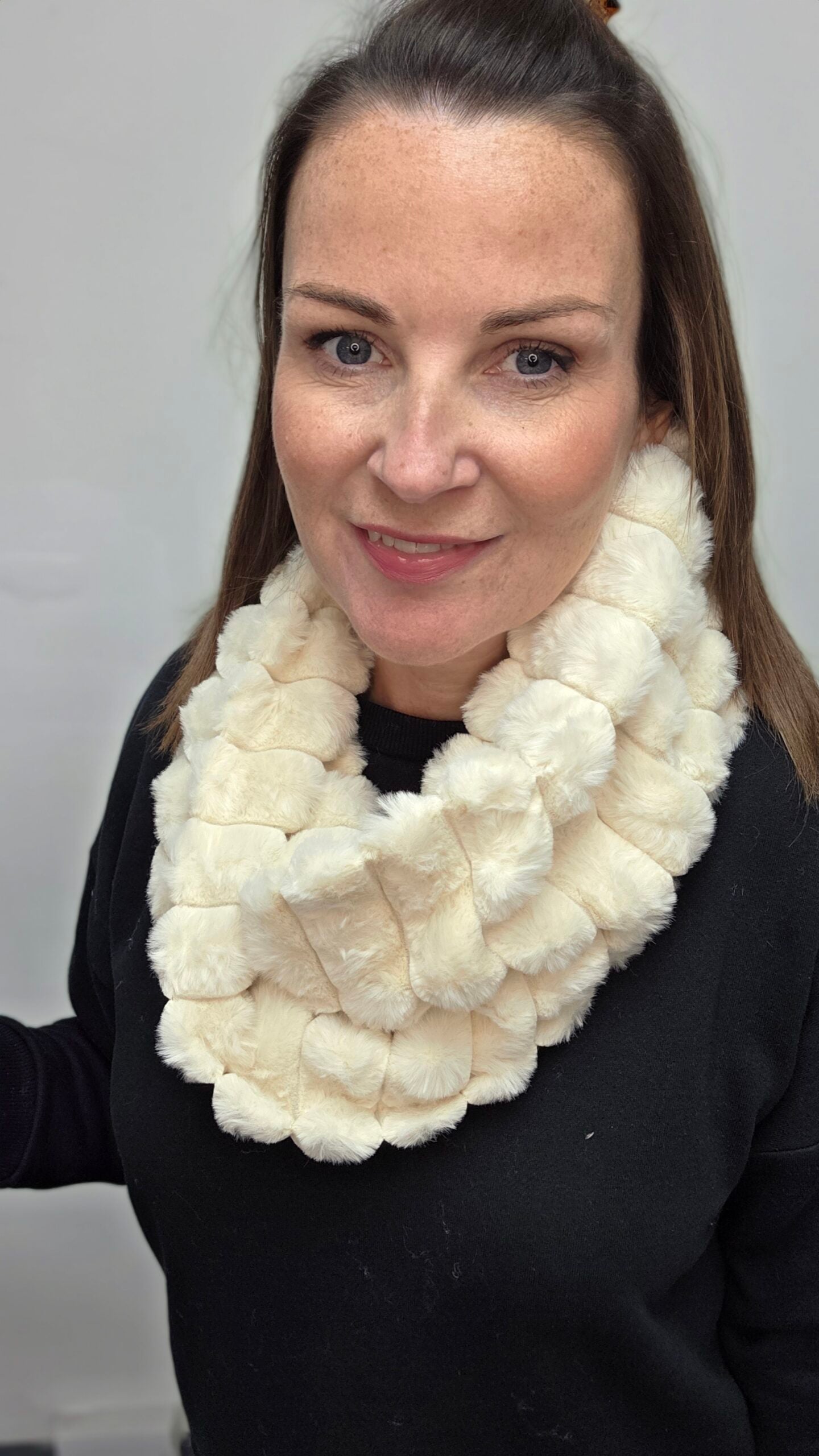 Luxury Super Soft Snood - Image 3